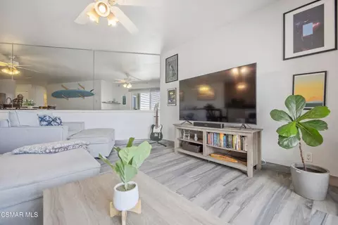 Living - 2901 Peninsula Rd #232, Oxnard, CA 93035 photo 3 of 3