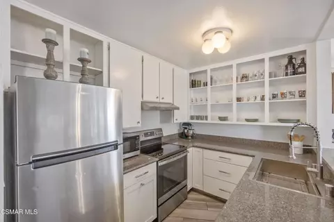 Kitchen - 2901 Peninsula Rd #232, Oxnard, CA 93035 photo 4 of 4