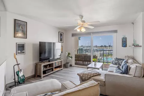 Living - 2901 Peninsula Rd #232, Oxnard, CA 93035 photo 1 of 3