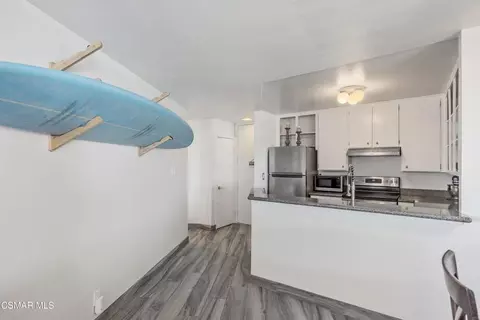 Kitchen - 2901 Peninsula Rd #232, Oxnard, CA 93035 photo 2 of 4