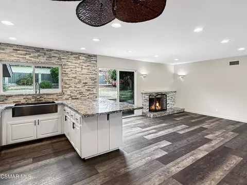 Kitchen - 4679 Fannin Dr, Simi Valley, CA 93063 photo 4 of 8