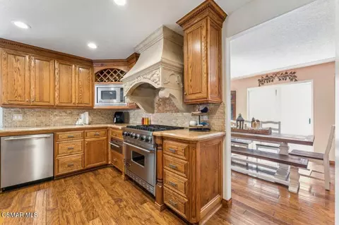 Kitchen - 2526 Glenhurst Ct, Simi Valley, CA 93063 photo 2 of 3