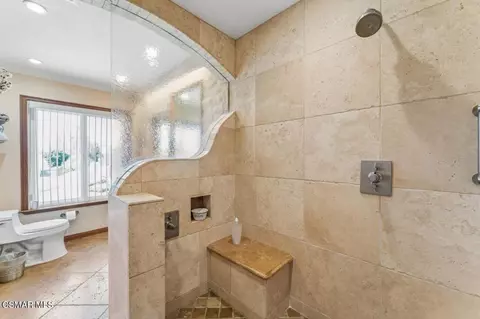 Bath - 2526 Glenhurst Ct, Simi Valley, CA 93063 photo 5 of 5