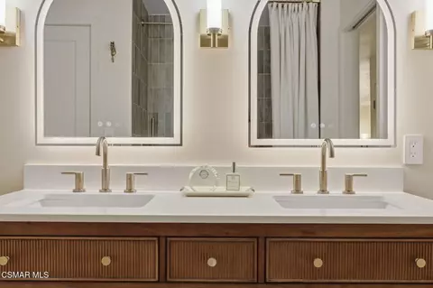 Bath - 571 Artisan Rd, Thousand Oaks, CA 91320 photo 3 of 5