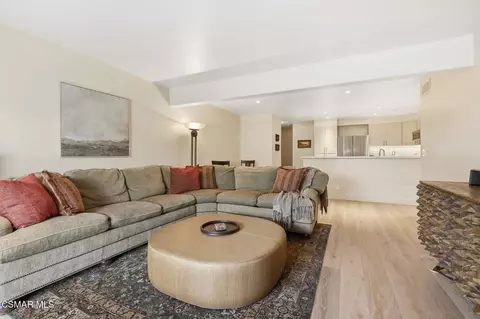 Living - 571 Artisan Rd, Thousand Oaks, CA 91320 photo 4 of 4