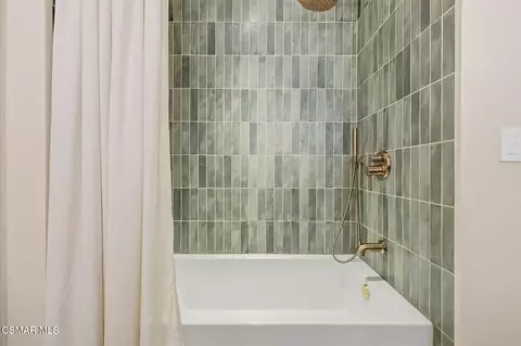 Bath - 571 Artisan Rd, Thousand Oaks, CA 91320 photo 4 of 5