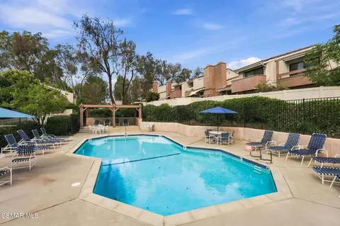 Exterior - 571 Artisan Rd, Thousand Oaks, CA 91320 photo 5 of 6