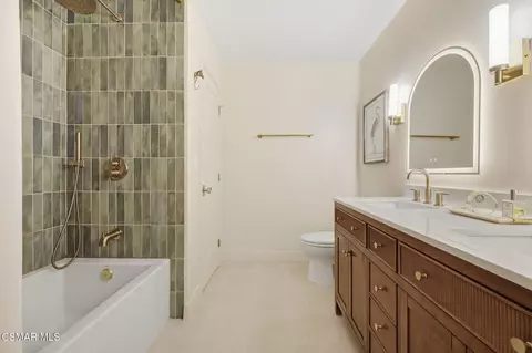 Bath - 571 Artisan Rd, Thousand Oaks, CA 91320 photo 1 of 5