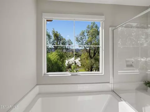 Bath - 242 Morro Way #2, Simi Valley, CA 93065 photo 3 of 6