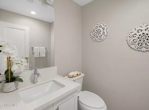 Bath - 242 Morro Way #2, Simi Valley, CA 93065 photo 1 of 6