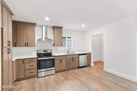 Kitchen - 14270 Pierce St, Arleta, CA 91331 photo 2 of 2