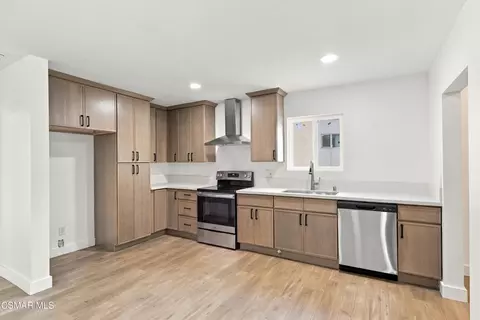 Kitchen - 14270 Pierce St, Arleta, CA 91331 photo 1 of 2