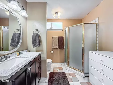 Bath - 1772 Regent St, Camarillo, CA 93010 photo 3 of 7