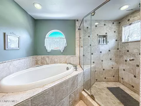 Bath - 1772 Regent St, Camarillo, CA 93010 photo 6 of 7
