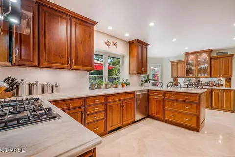 Kitchen - 700 Oak Shadow View Pl, Newbury Park, CA 91320 photo 2 of 4