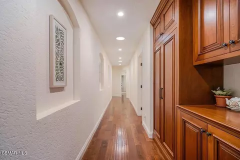 Entry Way - 700 Oak Shadow View Pl, Newbury Park, CA 91320 photo 3 of 3