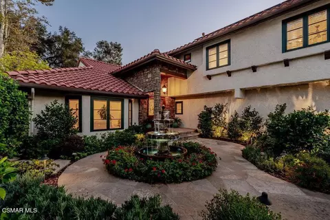 Exterior - 700 Oak Shadow View Pl, Newbury Park, CA 91320 photo 3 of 11