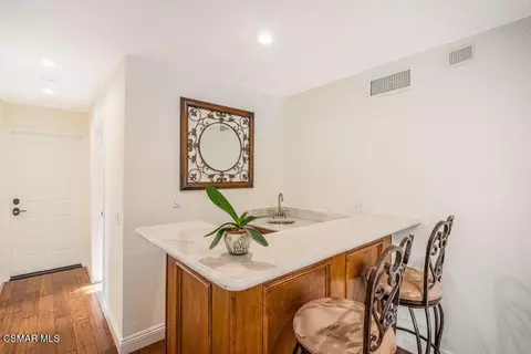 Entry Way - 700 Oak Shadow View Pl, Newbury Park, CA 91320 photo 1 of 3