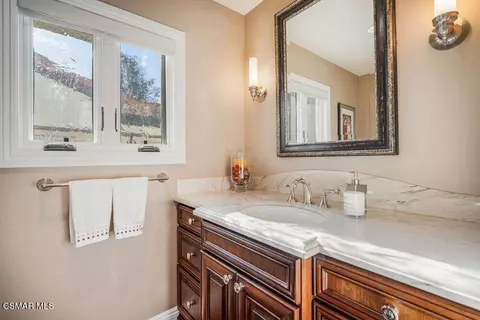 Bath - 700 Oak Shadow View Pl, Newbury Park, CA 91320 photo 1 of 4