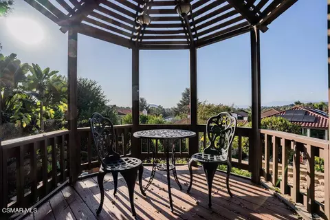 Exterior - 700 Oak Shadow View Pl, Newbury Park, CA 91320 photo 10 of 11