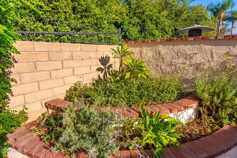 Exterior - 2843 Zapata Ct, Simi Valley, CA 93063 photo 10 of 12