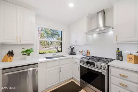 31584 Agoura Rd #5, Westlake Village, CA 91361