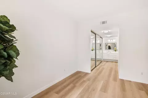 Bedroom - 2456 Pleasant Way #E, Thousand Oaks, CA 91362 photo 1 of 2