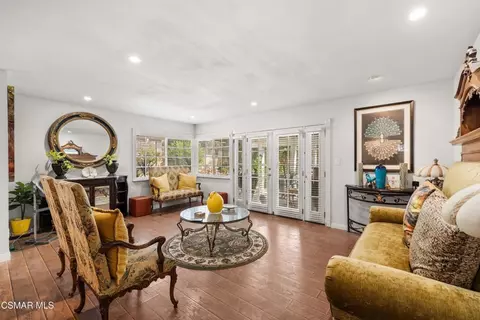 Living - 2420 Marisa Pl, Simi Valley, CA 93065 photo 1 of 2