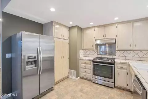 Kitchen - 807 Talbert Ave, Simi Valley, CA 93065 photo 1 of 3