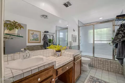 Bath - 1082 La Cresta Dr, Thousand Oaks, CA 91362 photo 1 of 2