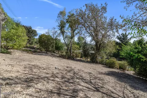 Exterior - 1082 La Cresta Dr, Thousand Oaks, CA 91362 photo 13 of 14