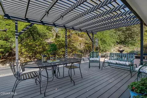 Exterior - 1082 La Cresta Dr, Thousand Oaks, CA 91362 photo 7 of 14