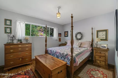 Bedroom - 1082 La Cresta Dr, Thousand Oaks, CA 91362 photo 3 of 3