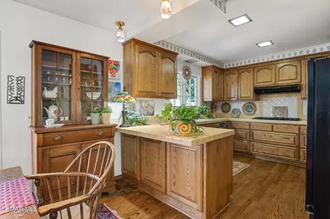 Kitchen - 1082 La Cresta Dr, Thousand Oaks, CA 91362 photo 1 of 3