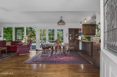 Dining - 1082 La Cresta Dr, Thousand Oaks, CA 91362 photo 1 of 6