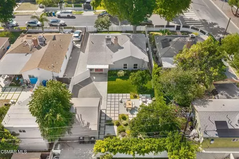 View/Area - 6348 Beeman Ave, Valley Glen, CA 91606 photo 2 of 4