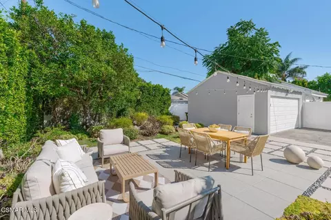 Exterior - 6348 Beeman Ave, Valley Glen, CA 91606 photo 14 of 16