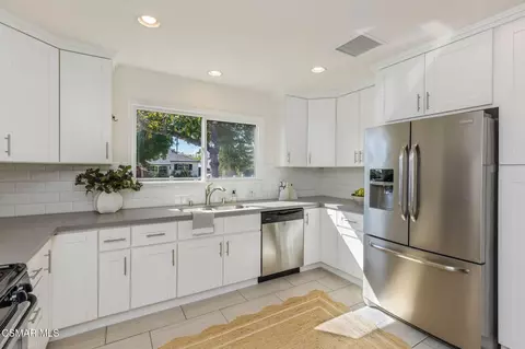 Kitchen - 6348 Beeman Ave, Valley Glen, CA 91606 photo 2 of 2