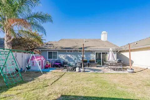 Exterior - 12976 E Mesa Verde Dr, Moorpark, CA 93021 photo 6 of 12