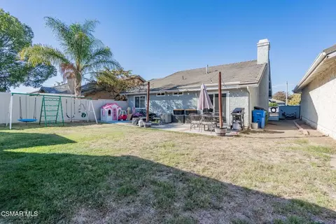 Exterior - 12976 E Mesa Verde Dr, Moorpark, CA 93021 photo 7 of 12