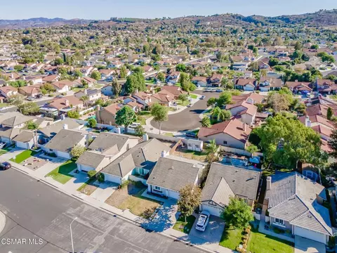 View/Area - 12976 E Mesa Verde Dr, Moorpark, CA 93021 photo 7 of 9