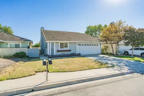 Exterior - 12976 E Mesa Verde Dr, Moorpark, CA 93021 photo 10 of 12
