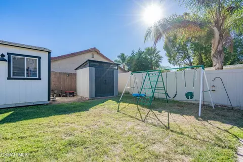 Exterior - 12976 E Mesa Verde Dr, Moorpark, CA 93021 photo 4 of 12