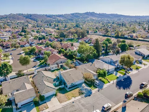 View/Area - 12976 E Mesa Verde Dr, Moorpark, CA 93021 photo 5 of 9