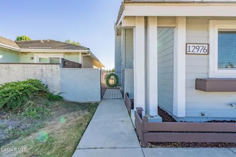 Exterior - 12976 E Mesa Verde Dr, Moorpark, CA 93021 photo 9 of 12
