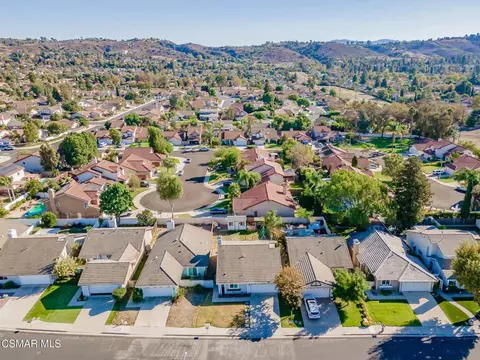 View/Area - 12976 E Mesa Verde Dr, Moorpark, CA 93021 photo 6 of 9
