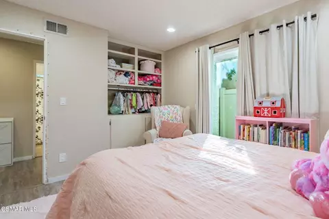 Bedroom - 12976 E Mesa Verde Dr, Moorpark, CA 93021 photo 5 of 8