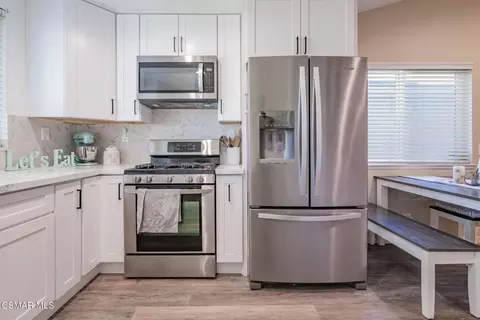 Kitchen - 12976 E Mesa Verde Dr, Moorpark, CA 93021 photo 3 of 6