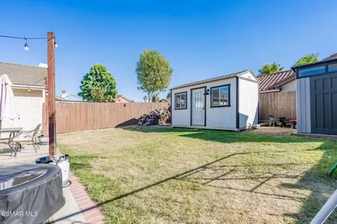 Exterior - 12976 E Mesa Verde Dr, Moorpark, CA 93021 photo 5 of 12