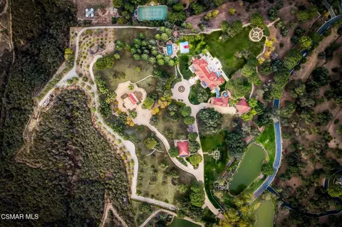 2400 White Stallion Rd, Thousand Oaks, CA 91361